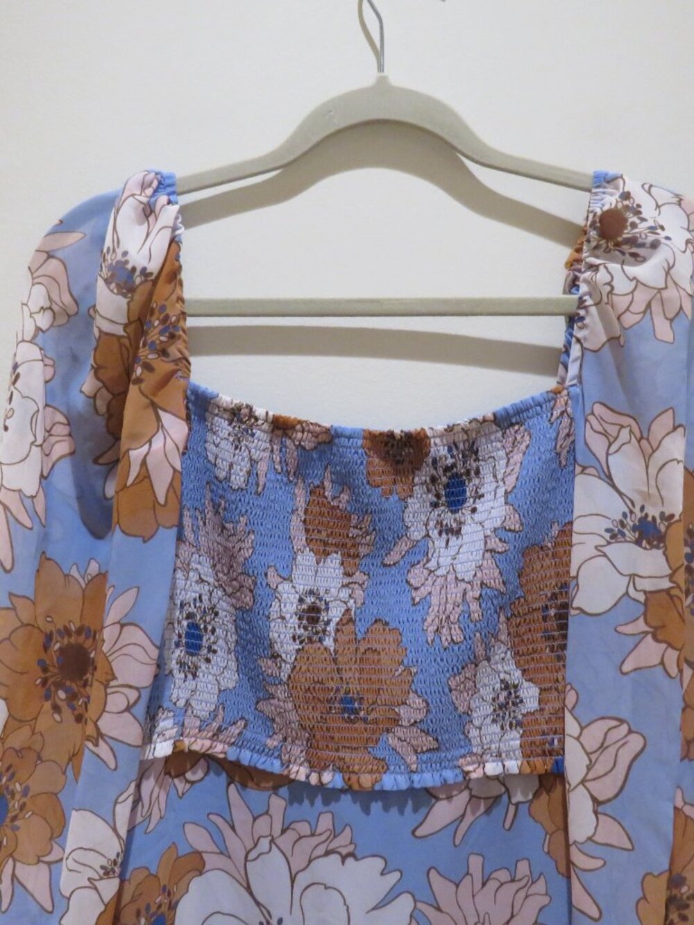 ARITZIA WILFRED Villa Smocked Dress in Soft Iris Poetic Floral Romantic US 6 - Picture 5 of 14